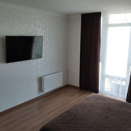 Vip Квартира Жк Київ Скай Рівненська, 4 Apartment ลุตสกาย ภายนอก รูปภาพ